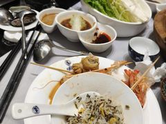 -红鼎豆捞·非遗鲍皇汤火锅(宝丰路店)