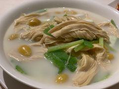 浓鸡汤银杏泡凉瓜-利苑酒家(金宝店)