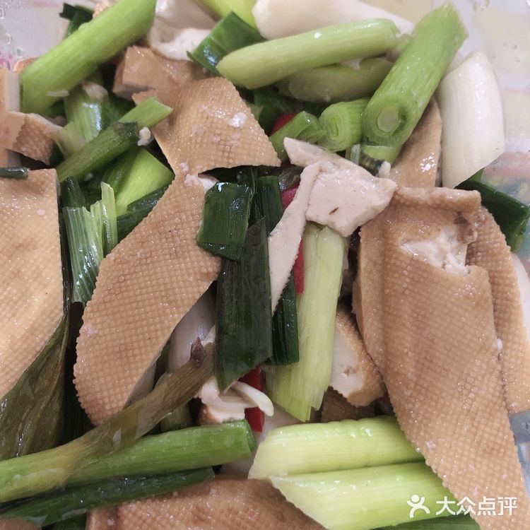 懒人五彩饭，轻松解决午餐[调皮]