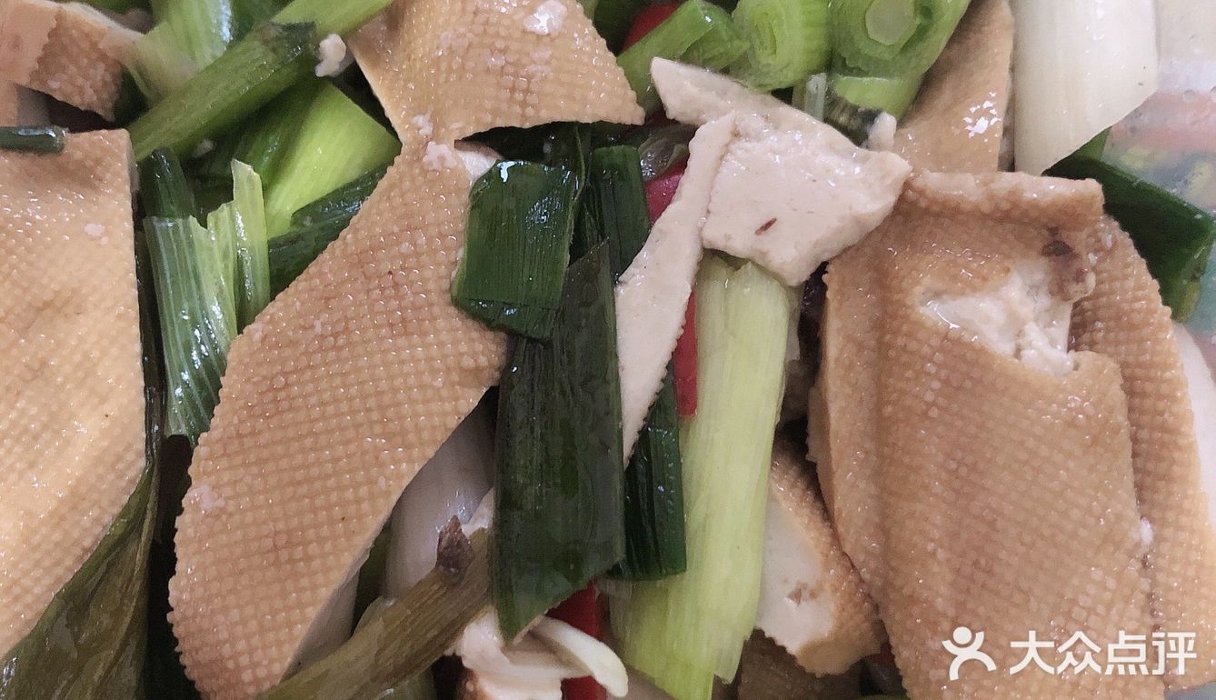 懒人五彩饭，轻松解决午餐[调皮]