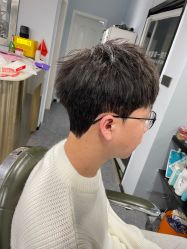 -15C7 男士理发馆 烫染专业店