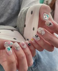 -纤贝儿美甲·科技美肤