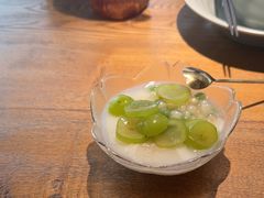 -蜜桃餐厅·伴山(湖滨商业街店)