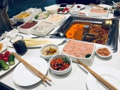 -海底捞火锅鲜切牛肉主题店(长寿路店)