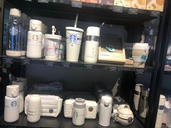 零售区-星巴克臻选(重庆大融城店)