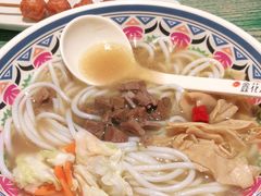 -鑫花溪牛肉米粉(东环大润发店)
