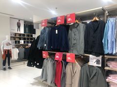 -优衣库(上海金桥国际商业广场店)