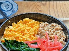 三色鸡肉饭-铃木食堂(北新桥店)