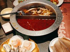 -牛YO寿喜烧·铁板烧和牛火锅自助(市府恒隆店)