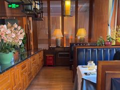 -八府香鸭·啫啫煲(华山路店)