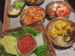 -草家酱蟹炭火烤肉店(珲春南路一店)