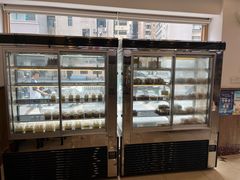 -红宝石·鲜奶小方·海派西点房(南丹店)