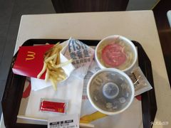 -麦当劳(红旗路店)