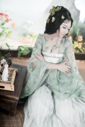-九月鹰飞汉服摄影工作室