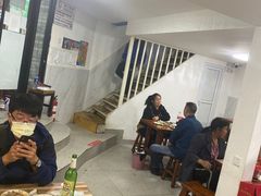-宝瑞门钉肉饼店