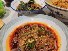 -有红鸡毛店·川菜(建设路店)