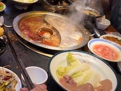 -沸炉重庆老火锅(军事博物馆店)