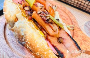 Hollywood Hot Dog
