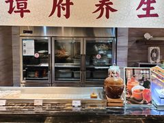 -东方红海鲜百汇(国际大厦店)