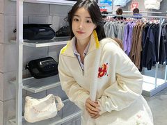 -王府井奥莱临潼小镇(临潼店)