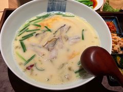 -荣家黄鱼面(南京西路店)