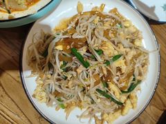 -东来菜馆•手抓海鲜家常菜•海鲜锅贴(鸽子窝店)