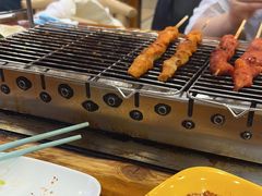 -哈尔滨小酒馆·鲜肉现穿自助烧烤(康新花园店)