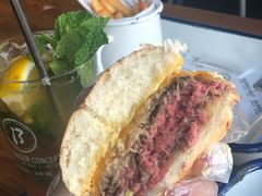 cheese&nbsp;burger-BAIA 巴亚
