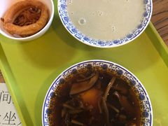 豆汁-南来顺饭庄·清真(南菜园店)