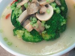 -然一素食餐厅(马利来广场店)