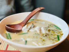 -荣家黄鱼面(南京西路店)