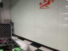 -鲨鱼皮汽车凹陷玻璃修复(静安店)