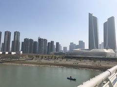 -南京眼步行桥
