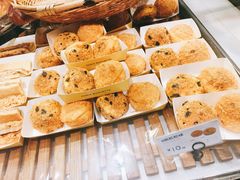 -巴黎贝甜(大宁国际商业广场店)