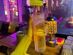 -喜鹊音乐酒馆(西街店)
