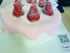 草莓云朵奶昔-可丽可丽·生日蛋糕·下午茶(厦门鹭港店)