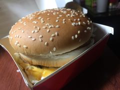 巨无霸汉堡-麦当劳(虹梅路地铁站店)