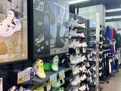 -迪卡侬(顺峰山店)