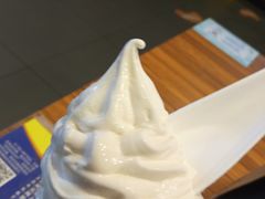 甜品站巧克力口味脆皮圆筒-麦当劳(龙湖北京大兴天街店)