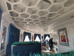 -蓝鲸大酒店旋转餐厅