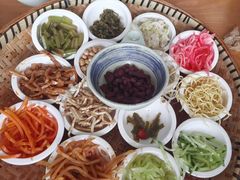 -包整·丝娃娃(一览甲秀楼风景店)