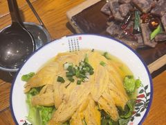 -亮欢寨酸汤鱼(沙冲路店)