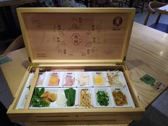 传统过桥米线-蒙自源米线大王(昆明站店)