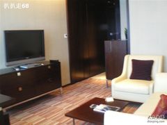 套房客厅-上海龙之梦万丽酒店