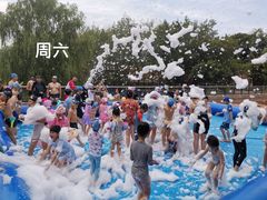 -三岔湖环球融创天堂洲际酒店水乐园