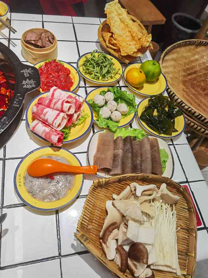 小锋哥·锋味市井火锅(中都店)-"很早之前就抢了小锋哥的券,奈何因为