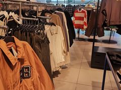 -H&M(鹏欣水游城店)