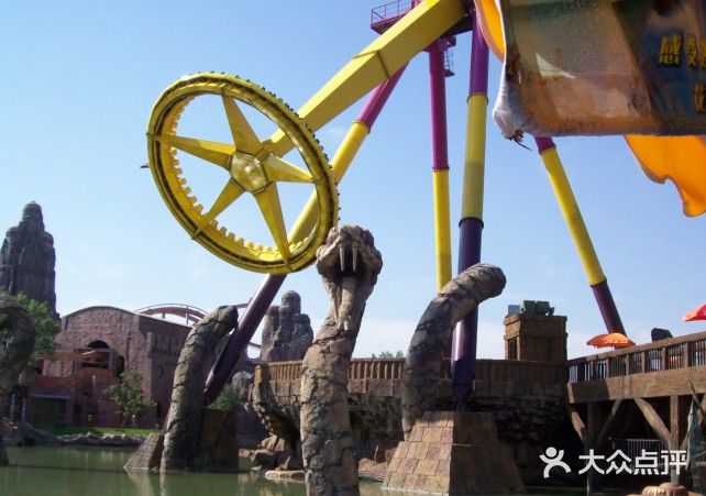 北京欢乐谷太阳神车图片