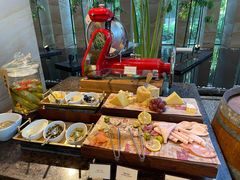 -松山湖凯悦酒店·Café自助餐厅·周末火舞秀表演