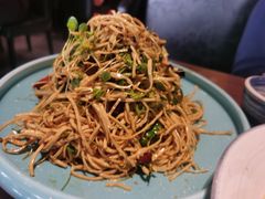 香椿苗拌卤豆丝-95号酱骨·一块豆腐(展春园西路店)
